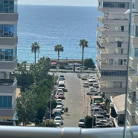 Gold Sun Apartment *